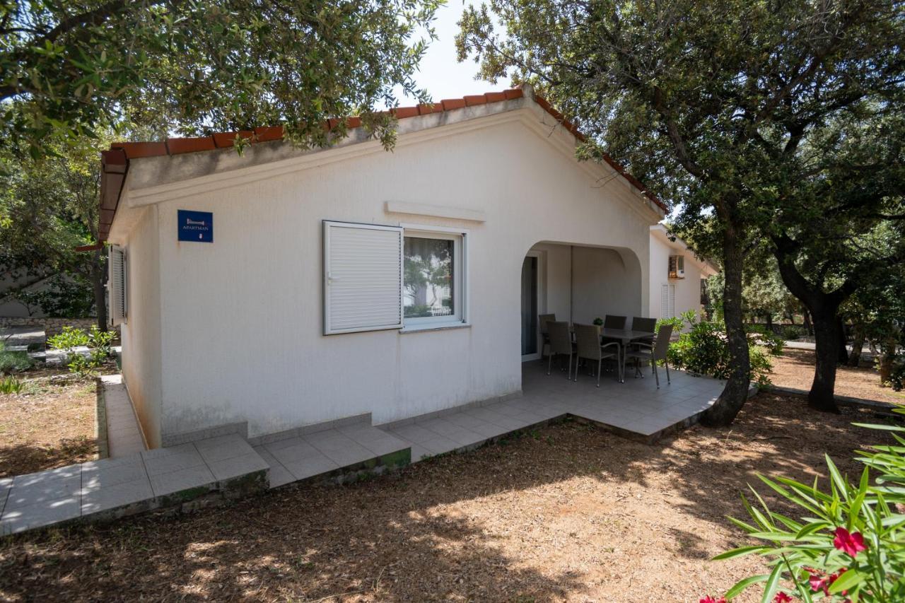 Apartments With A Parking Space Mandre, Pag - 16836 Exteriér fotografie