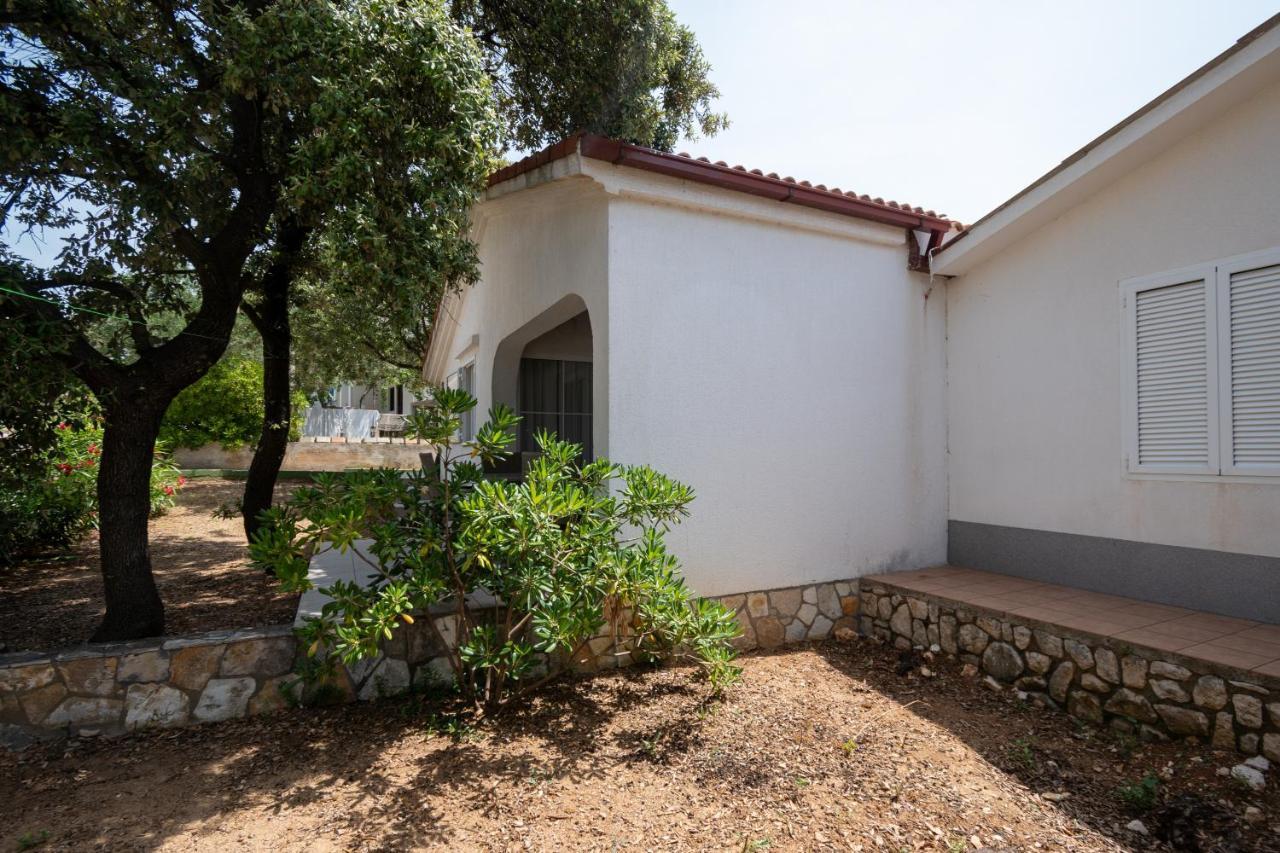 Apartments With A Parking Space Mandre, Pag - 16836 Exteriér fotografie