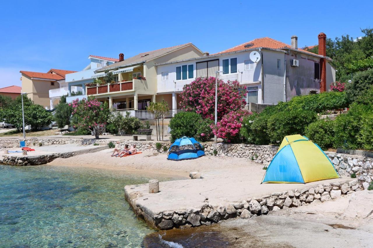 Apartments With A Parking Space Mandre, Pag - 16836 Exteriér fotografie